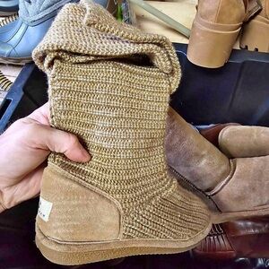 BearPaw Knit and Suede Boots